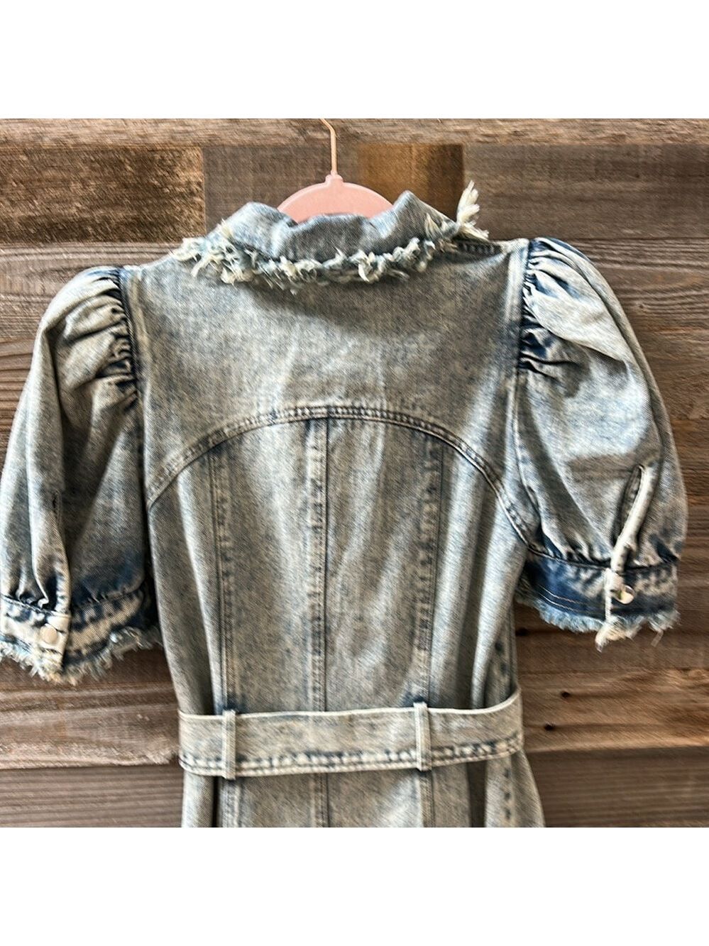 NWT Elliatt Giselle Denim Day Dress Button Front Belt Frayed Size Small - Picture 9 of 11